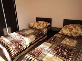 Гостиница Guest House U Yarika Вардане Бюджетный двухместный номер с 2 отдельными кроватями-1